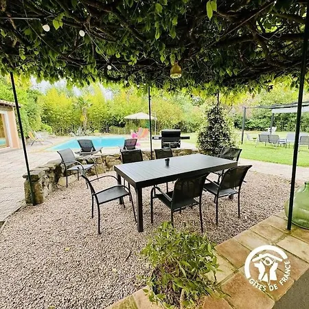 Holiday home Domaine 15 Pers, Piscine, Petanque, Canal Du Midi Carcassonne